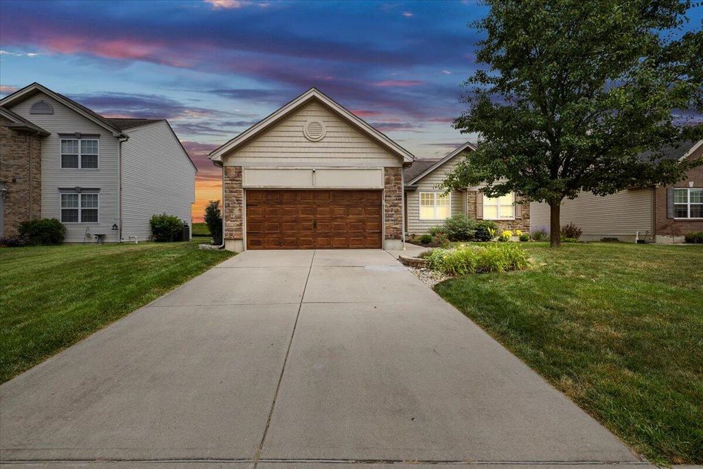 1845 Hunters Ridge Drive 1845 Hunters Ridge Drive, Troy, OH 45373