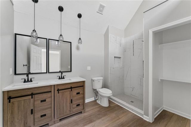 413 S Brittany Drive, Olathe, KS 66061