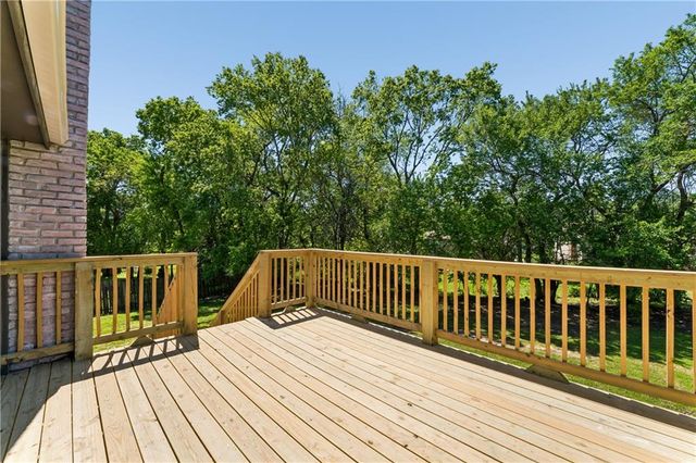 413 S Brittany Drive, Olathe, KS 66061