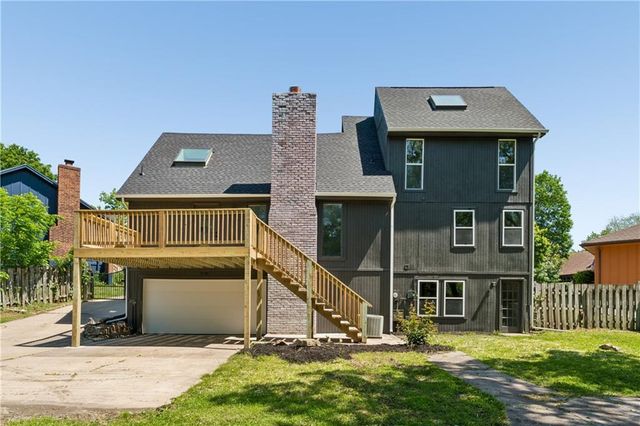 413 S Brittany Drive, Olathe, KS 66061
