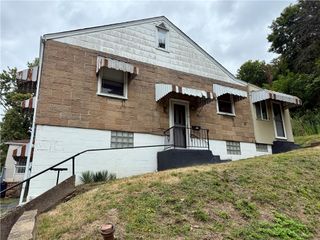 508 Spruce Alley, Glassport, PA 15045
