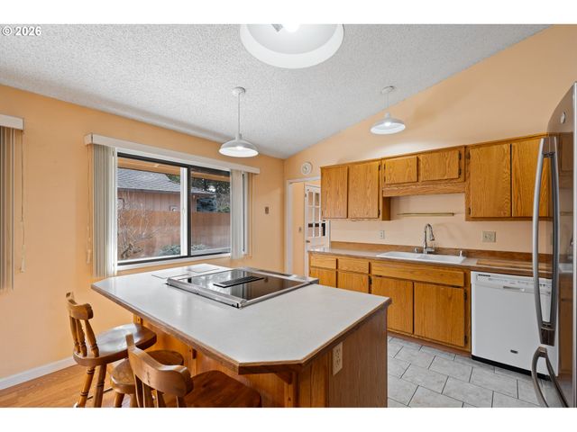 5907 Nw FRANKLIN St, Vancouver, WA 98663