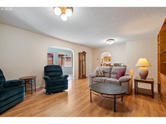 5907 Nw FRANKLIN St, Vancouver, WA 98663