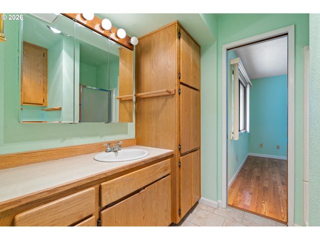 5907 Nw FRANKLIN St, Vancouver, WA 98663