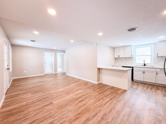 286 E Whitley Street, Churubusco, IN 46723