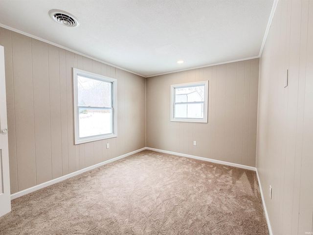 286 E Whitley Street, Churubusco, IN 46723