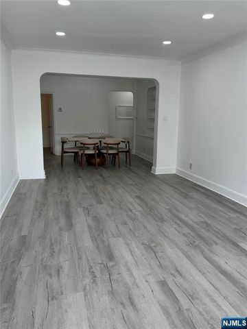 100 Prospect Avenue 2E, Hackensack, NJ 07601