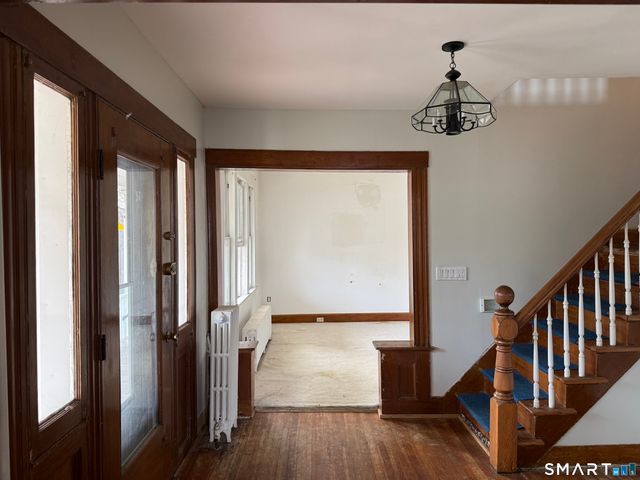533 Wayne Street, Bridgeport, CT 06606