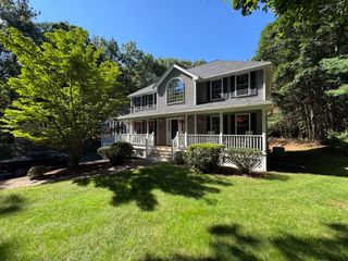 20 Emerald St, Tyngsborough, MA 01879