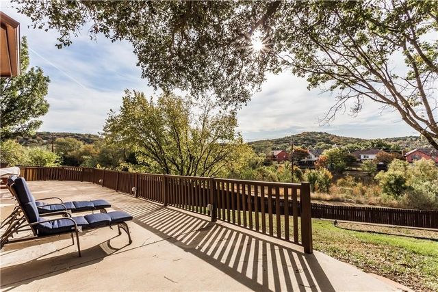 6103 Crystalwood Court, Dallas, TX 75249