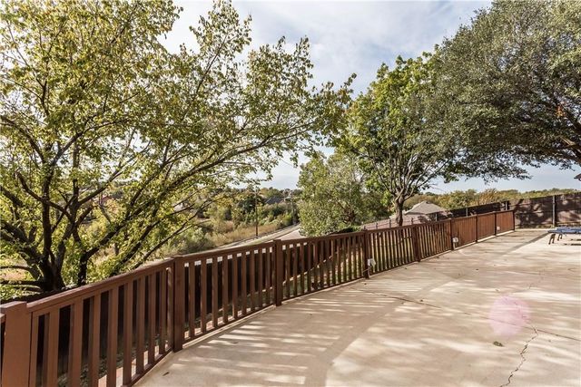 6103 Crystalwood Court, Dallas, TX 75249