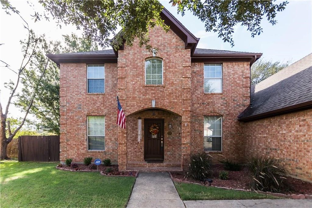 6103 Crystalwood Court, Dallas, TX 75249