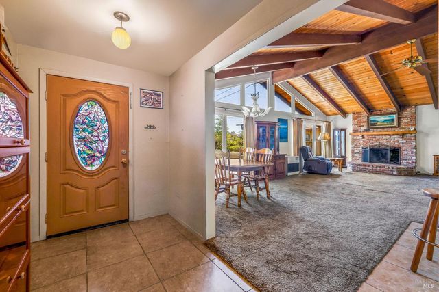 215 S Sanderson Way, Fort Bragg, CA 95437