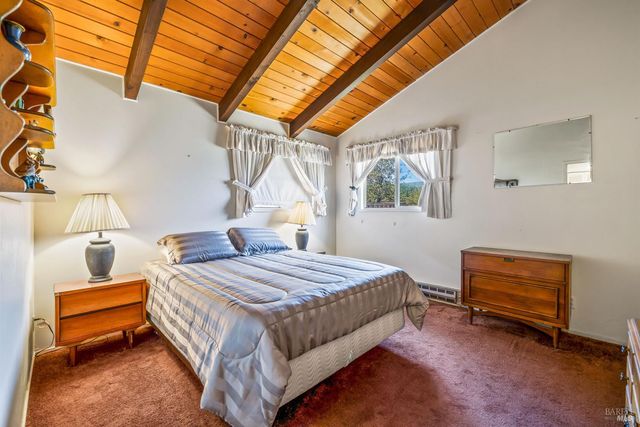 215 S Sanderson Way, Fort Bragg, CA 95437