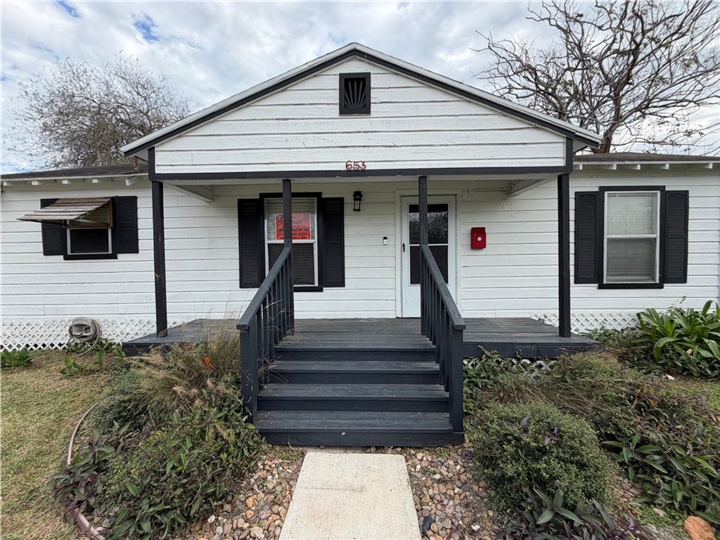 653 Sam St, Corpus Christi, TX 78412