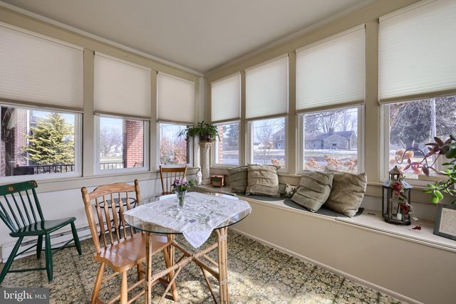 32 GREENFIELD RD, Lancaster, PA 17602