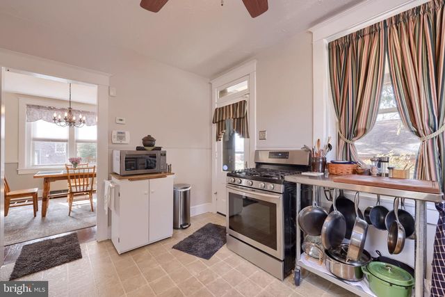 32 GREENFIELD RD, Lancaster, PA 17602