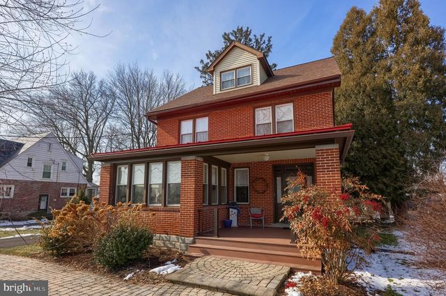 32 GREENFIELD RD, Lancaster, PA 17602