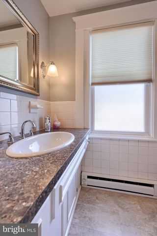 32 GREENFIELD RD, Lancaster, PA 17602