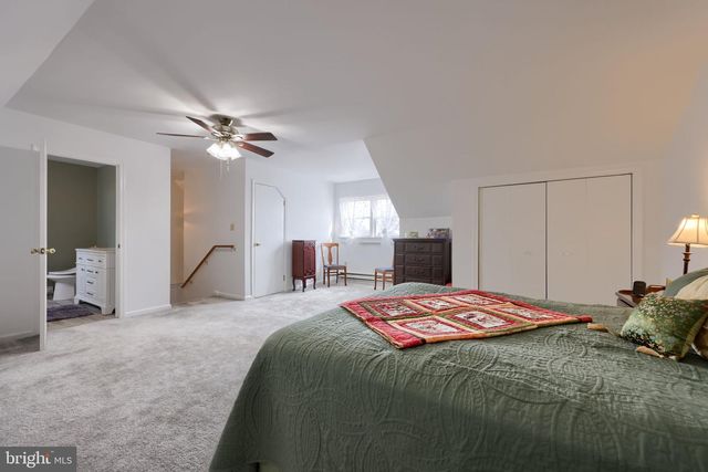 32 GREENFIELD RD, Lancaster, PA 17602