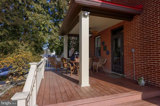 32 GREENFIELD RD, Lancaster, PA 17602