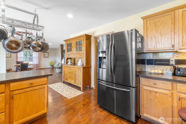 308 Easy Street SE, Rainier, WA 98576