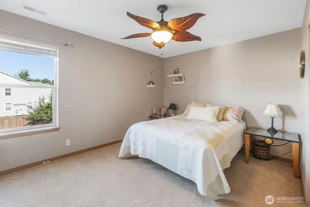 308 Easy Street SE, Rainier, WA 98576