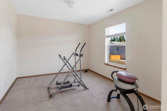 308 Easy Street SE, Rainier, WA 98576