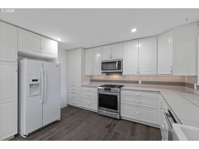 13712 Sw 130TH Pl, Portland, OR 97223