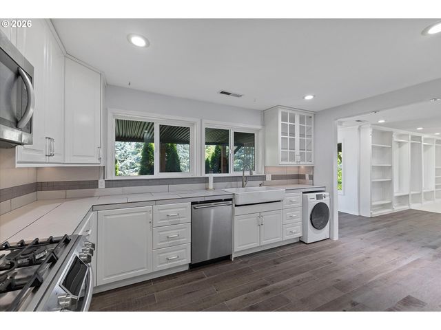 13712 Sw 130TH Pl, Portland, OR 97223