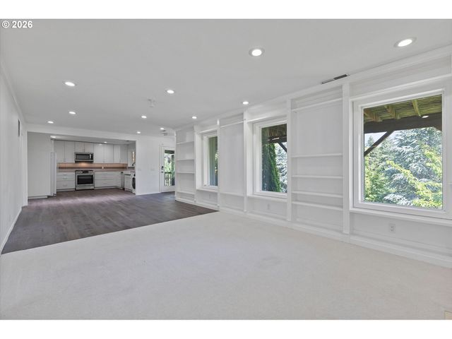 13712 Sw 130TH Pl, Portland, OR 97223