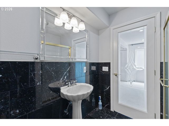 13712 Sw 130TH Pl, Portland, OR 97223
