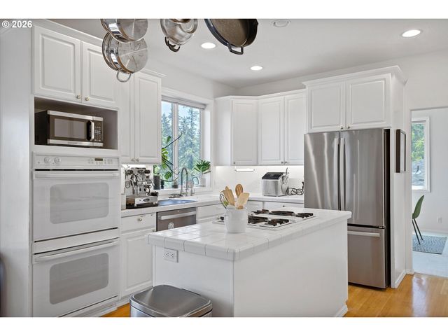 13712 Sw 130TH Pl, Portland, OR 97223