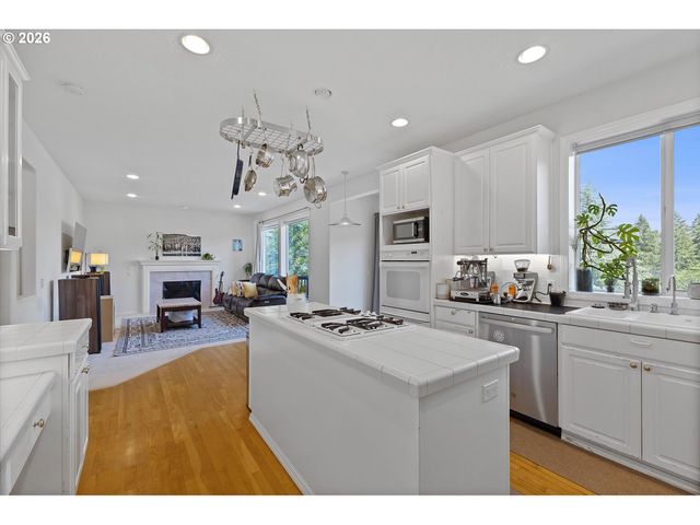 13712 Sw 130TH Pl, Portland, OR 97223