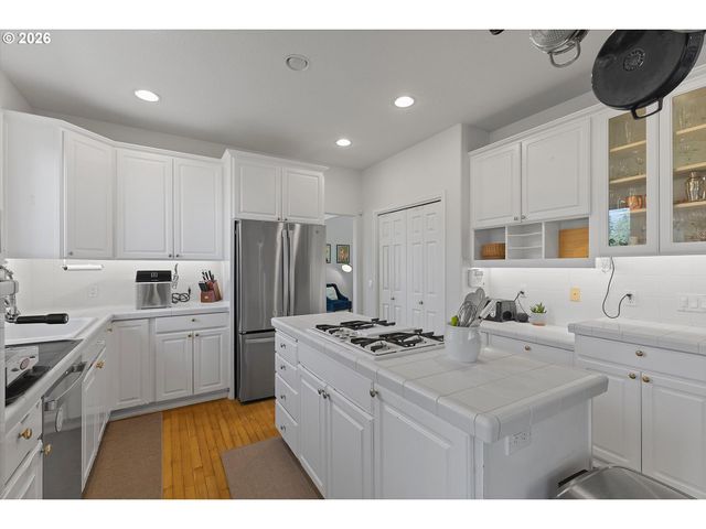 13712 Sw 130TH Pl, Portland, OR 97223