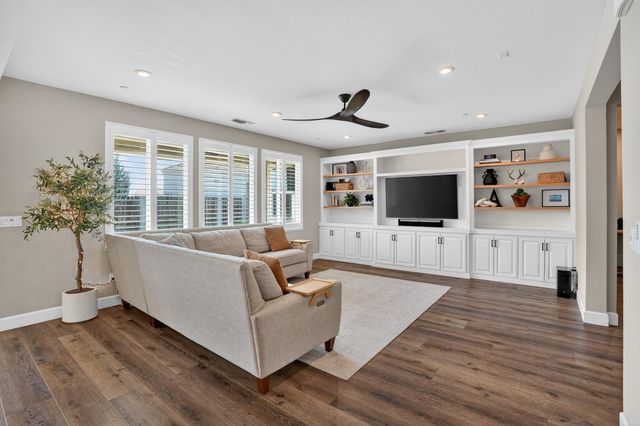 4257 Hydra Cir, Roseville, CA 95747