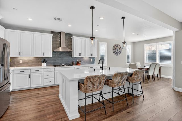 4257 Hydra Cir, Roseville, CA 95747