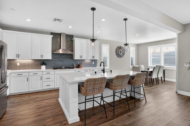 4257 Hydra Cir, Roseville, CA 95747