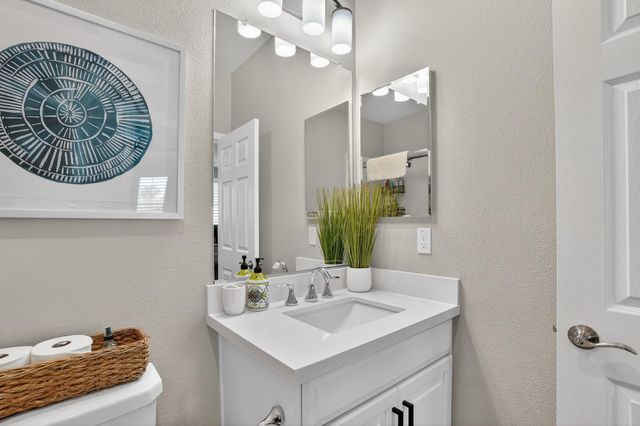 4257 Hydra Cir, Roseville, CA 95747