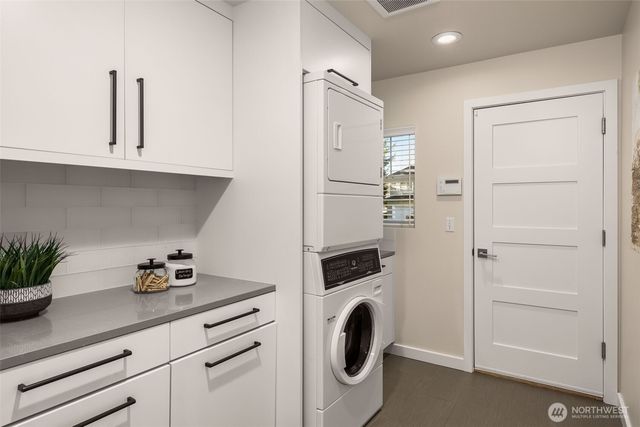 24017 SE 13th Place, Sammamish, WA 98075