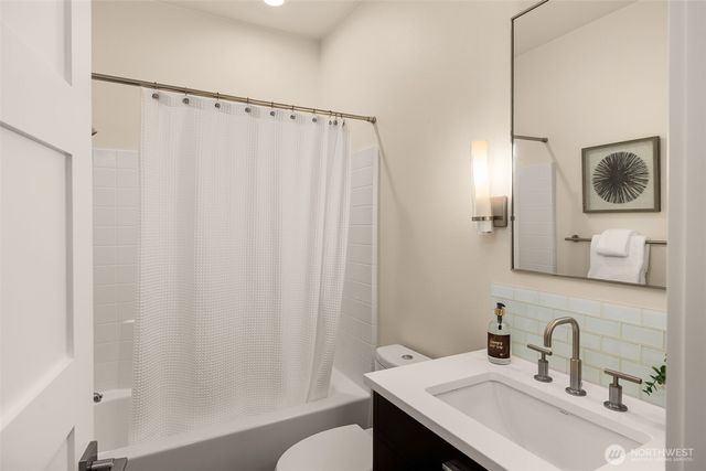 24017 SE 13th Place, Sammamish, WA 98075