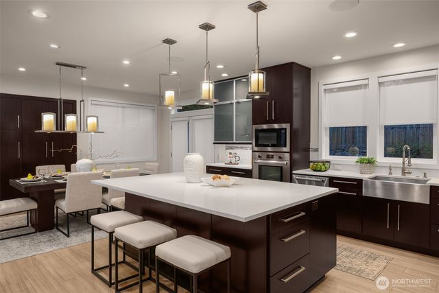 24017 SE 13th Place, Sammamish, WA 98075