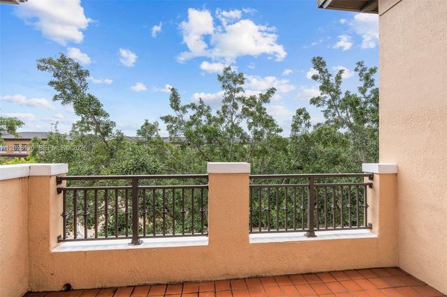 419 SW 147th Ave 108, Pembroke Pines, FL 33027