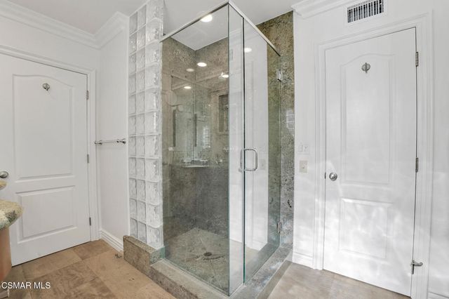 6045 Sunnyslope Avenue, Van Nuys, CA 91401