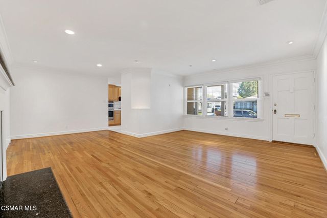 6045 Sunnyslope Avenue, Van Nuys, CA 91401