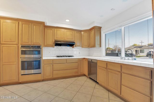 6045 Sunnyslope Avenue, Van Nuys, CA 91401