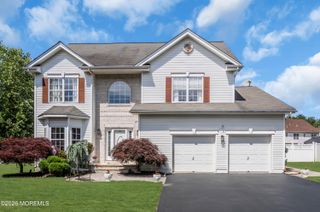 10 Beacon Place, Old Bridge, NJ 08857