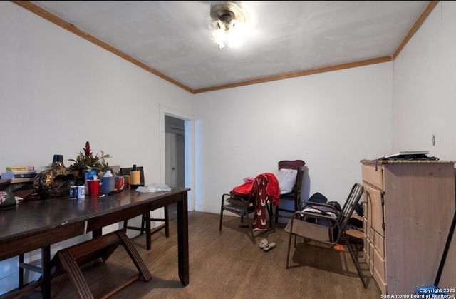 2031 W Kings, San Antonio, TX 78201