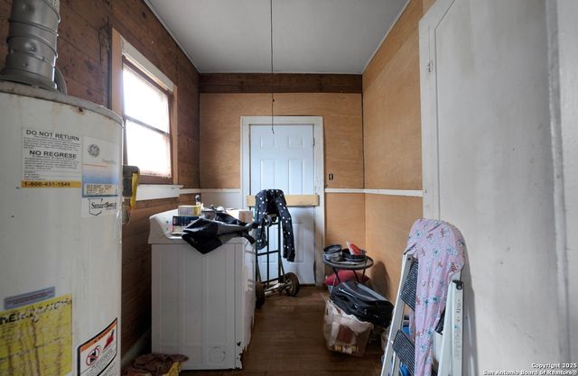 2031 W Kings, San Antonio, TX 78201