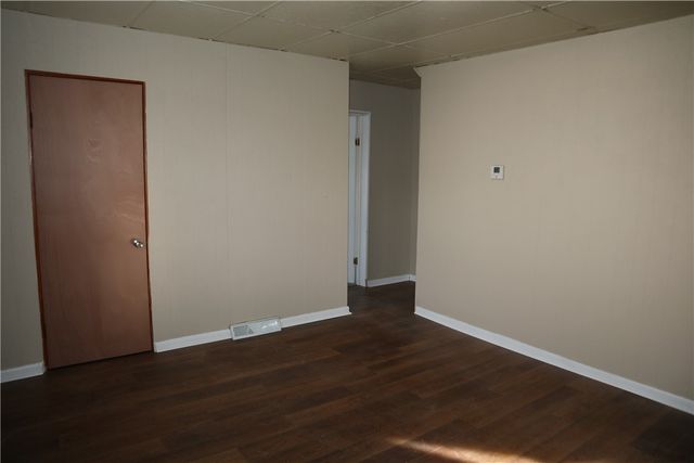 823 Crest Ave, Charleroi Boro, PA 15022